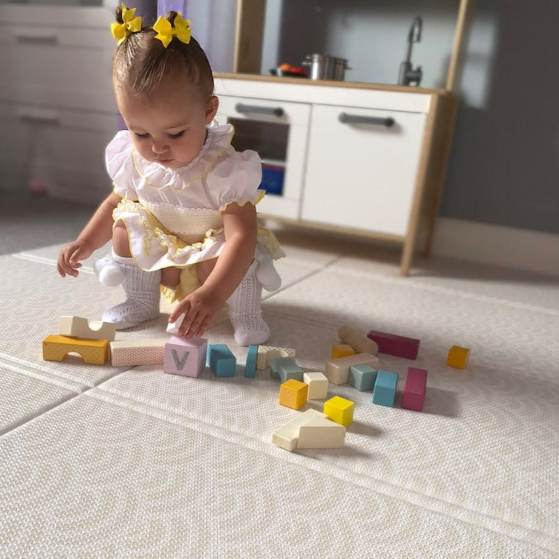 Scallop FOLDiMAT Play Mat – Foldable Baby Play Mat with Scallop Design
