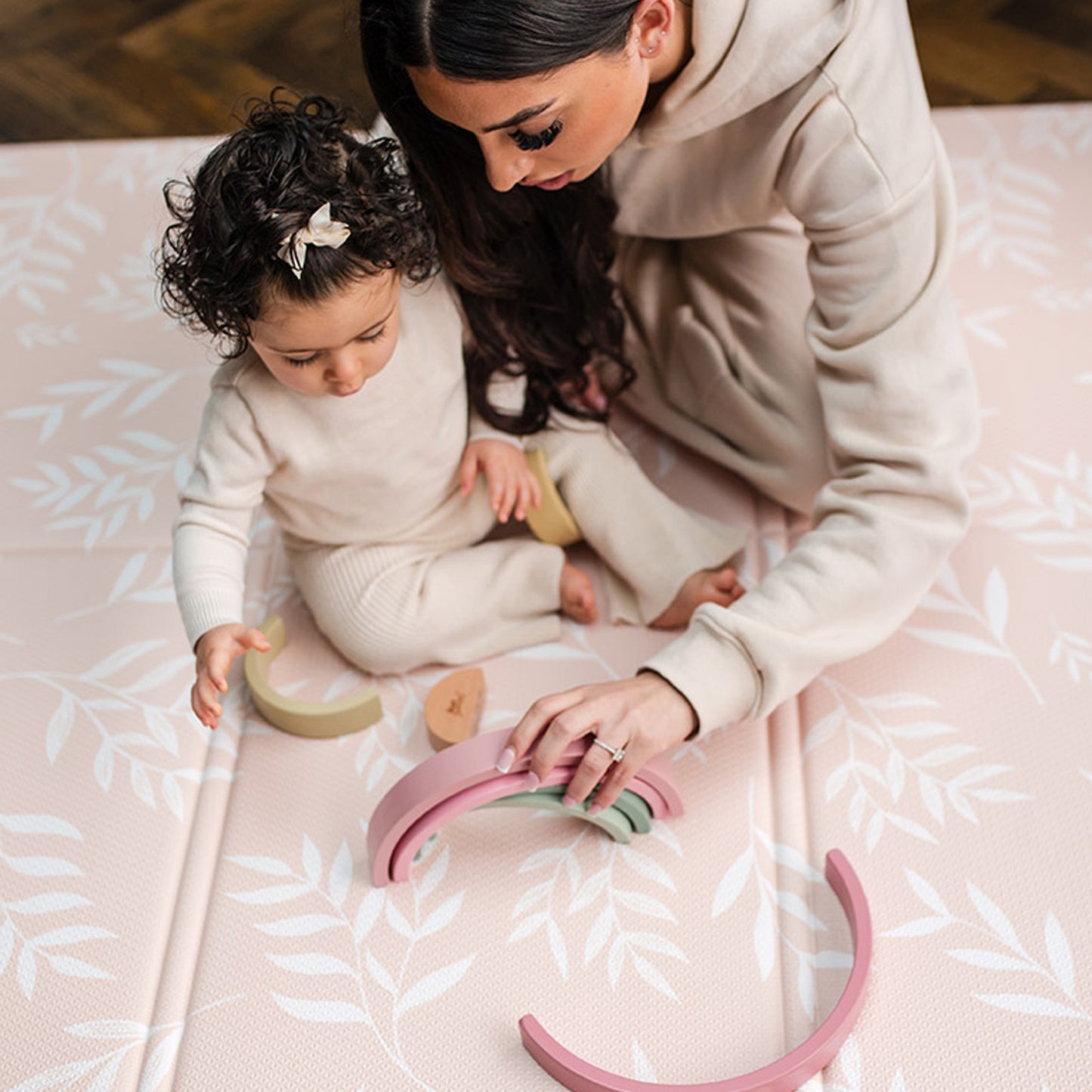 Scallop FOLDiMAT Play Mat – Foldable Baby Play Mat with Scallop Design